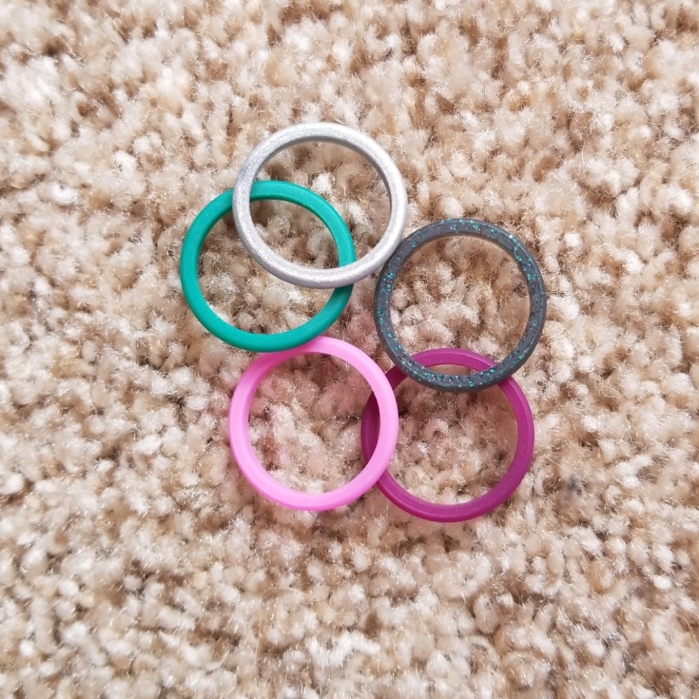 5 silicone rings